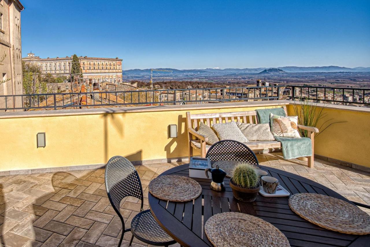 Casa Checca Appartamenti Per Vacanze Caprarola Exteriör bild