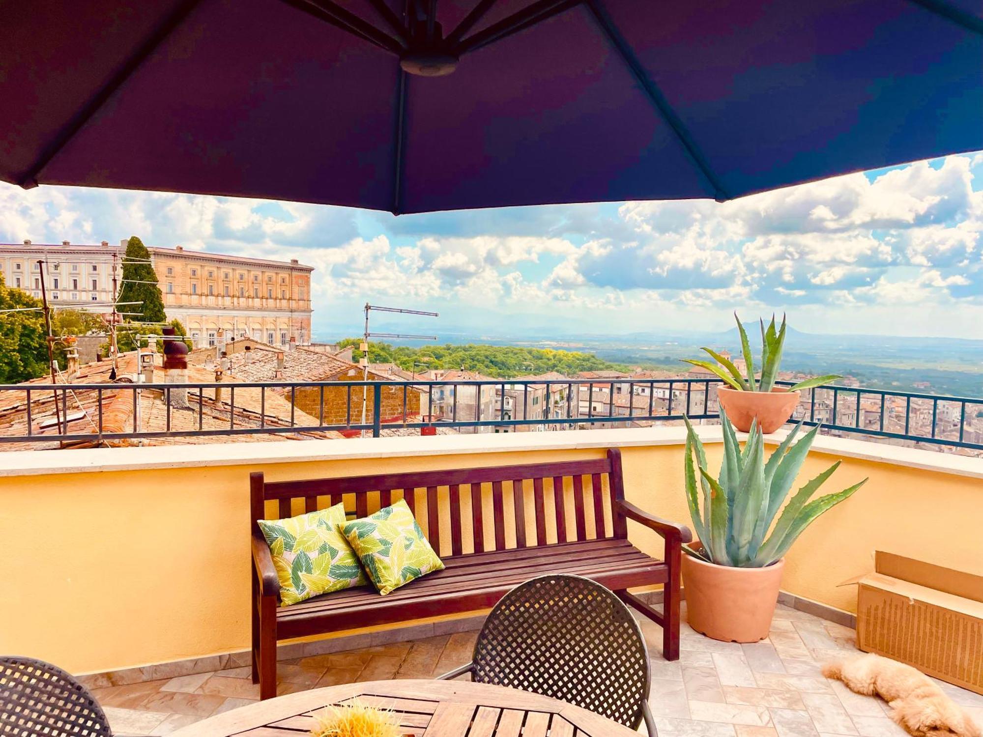 Casa Checca Appartamenti Per Vacanze Caprarola Exteriör bild
