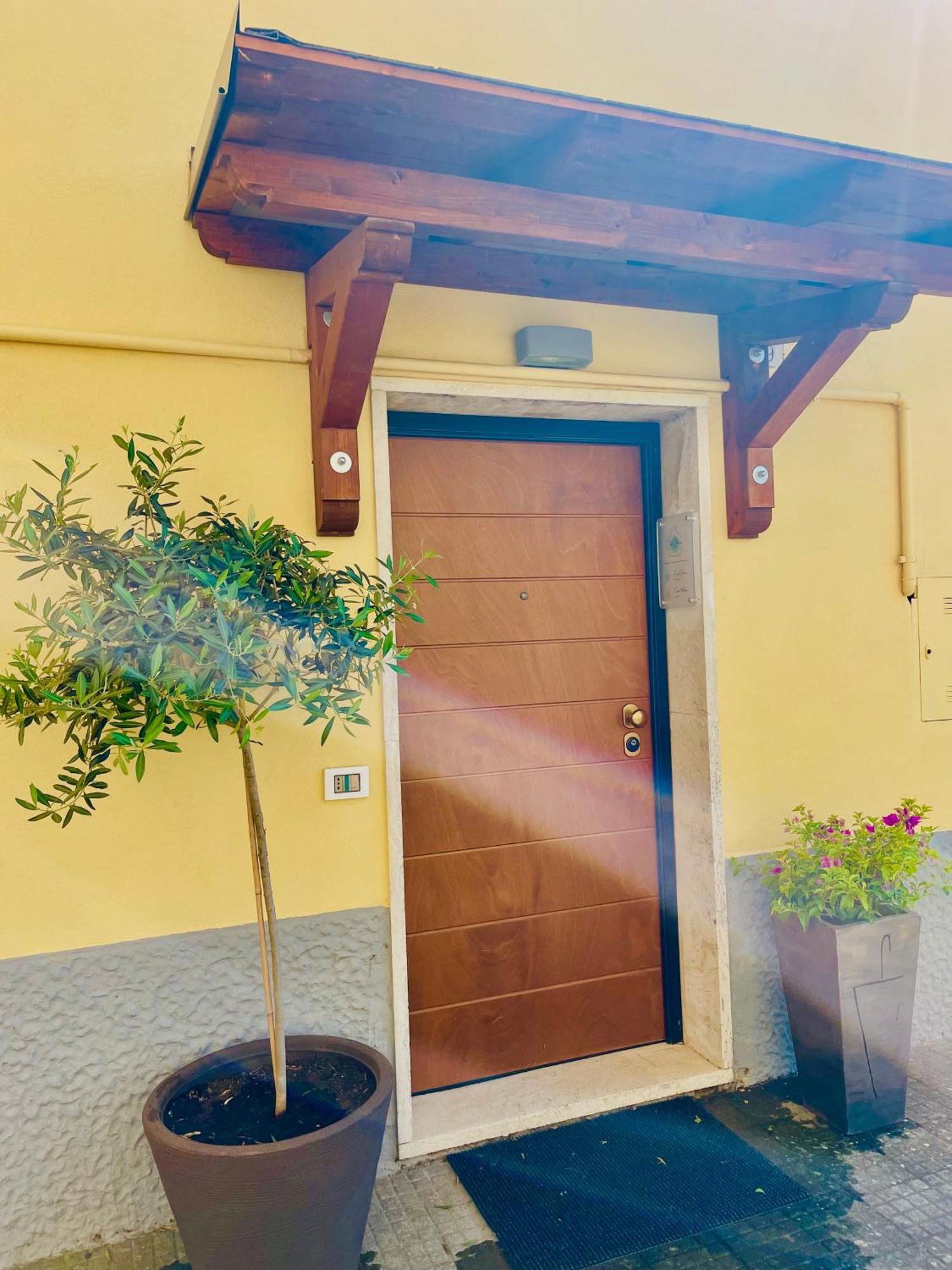 Casa Checca Appartamenti Per Vacanze Caprarola Exteriör bild
