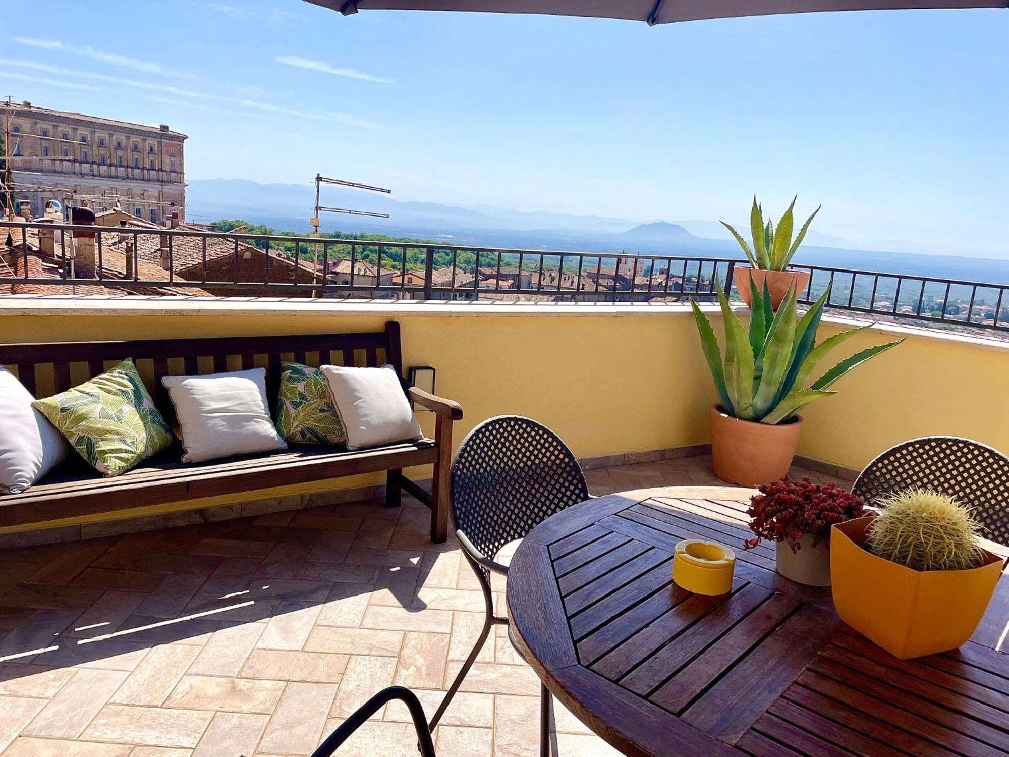 Casa Checca Appartamenti Per Vacanze Caprarola Exteriör bild
